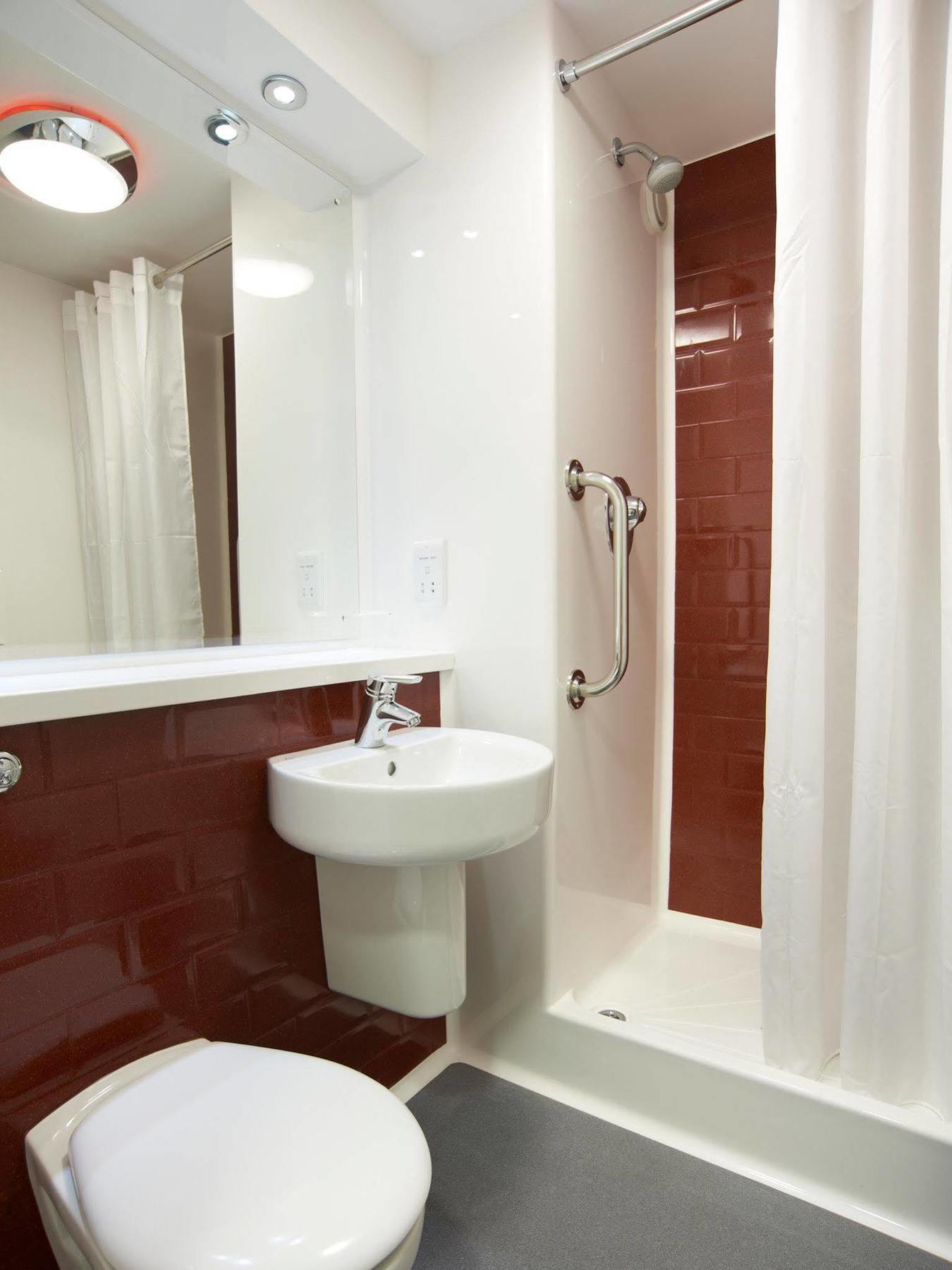 แทรเวลลอดจ์ วูลิช Hotel ลอนดอน ภายนอก รูปภาพ